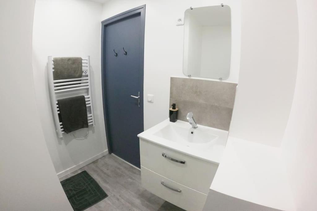 Atypique T1 Duplex - Wifi .Parking .Proche .Gare Lägenhet Saint-Quentin  Exteriör bild
